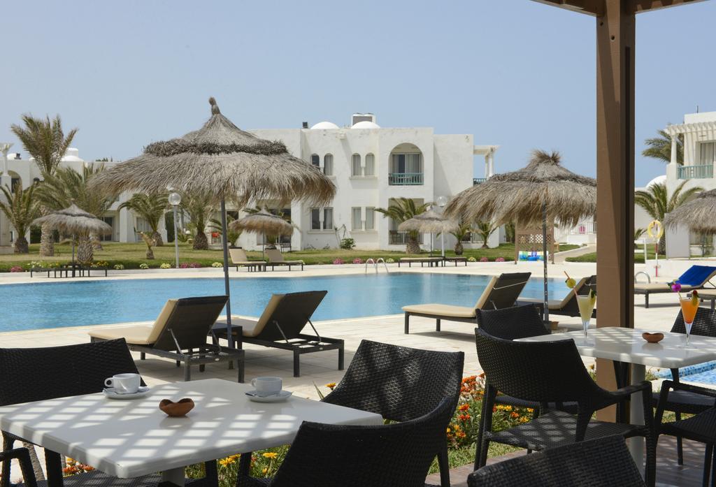 Vincci Helios Hotel Temlale