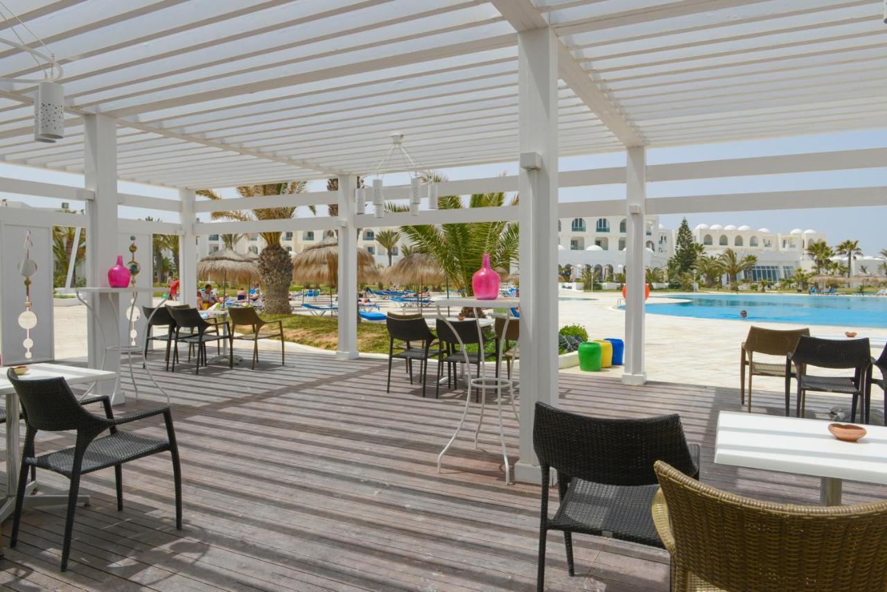 Vincci Helios Hotel 4*